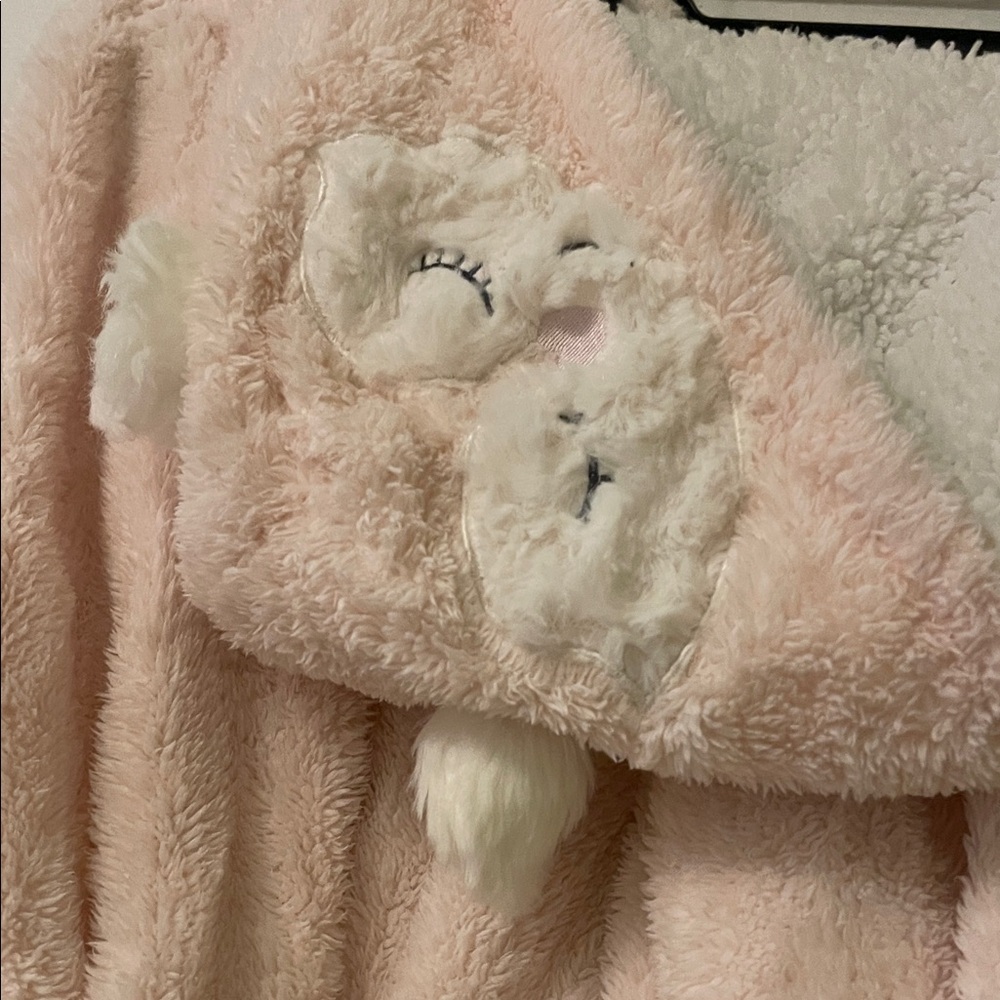 Cozy Pink Hooded Robe - Picture 3 of 3